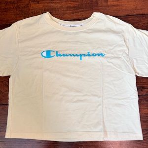 champion cropped graphic t-shirt